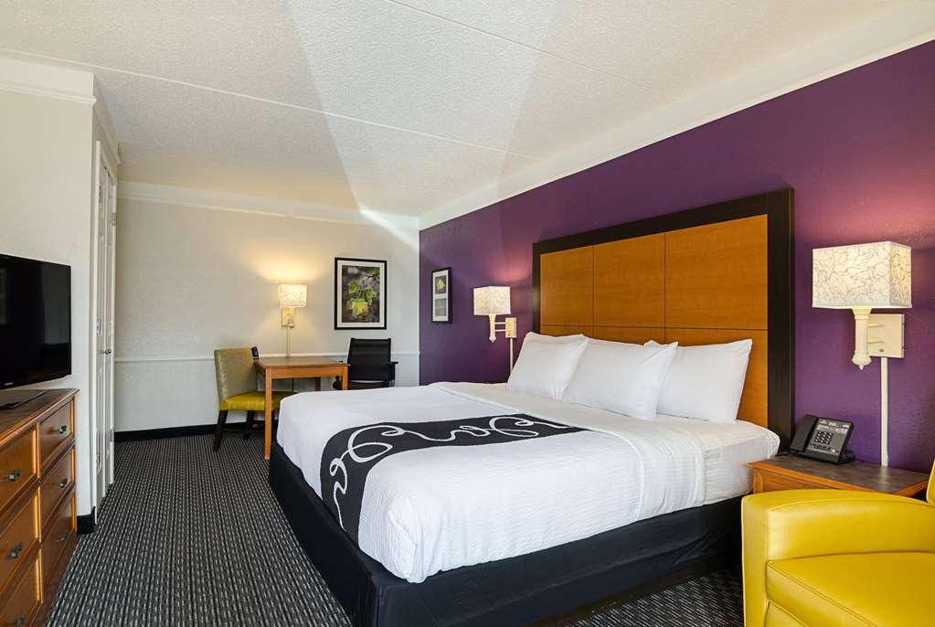 Howard Johnson By Wyndham Sacramento Downtown Номер фото