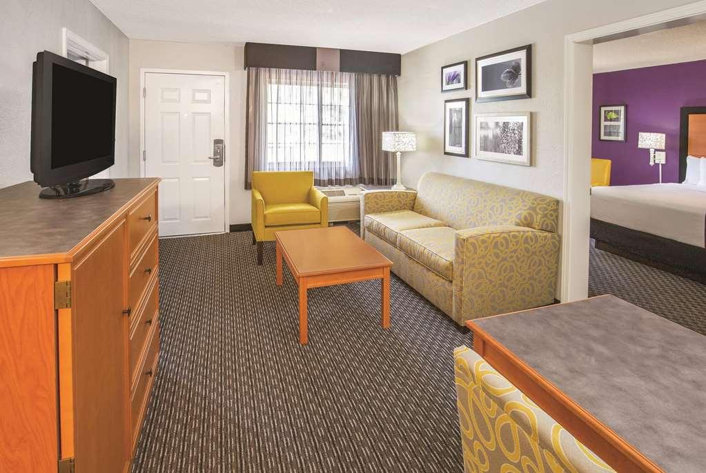 Howard Johnson By Wyndham Sacramento Downtown Номер фото