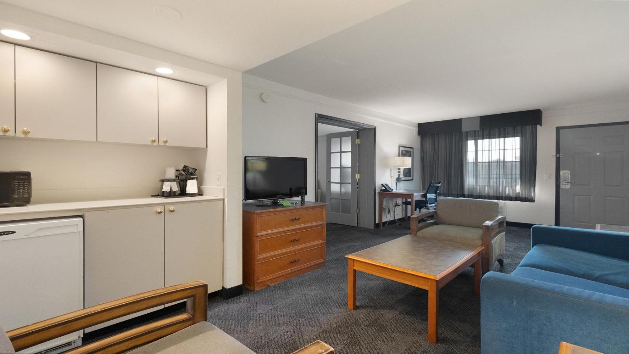 Howard Johnson By Wyndham Sacramento Downtown Экстерьер фото